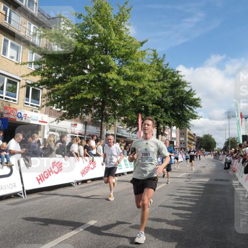 15.09.2024 - PSD Bank Halbmarathon Miley Keyser http://msf.ph/oto/7089083 15.09.2024 11:59:18 Ziel 795, 1329, 1585, 1738, 1739, 1862, 2061, 2278, 2545, 2767, 2776, 2789, 2817, 2897, 2950, 3189 meine-sportfotos.de