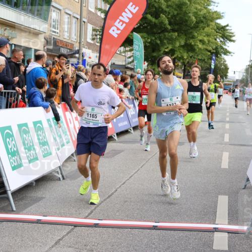 15.09.2024 - PSD Bank Halbmarathon Strokosch-Dieckow http://msf.ph/oto/7089226 15.09.2024 11:31:06 Ziel 701, 712, 749, 918, 1038, 1110, 1137, 1165, 2461, 2475, 2476, 2601 meine-sportfotos.de