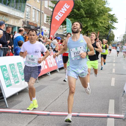 15.09.2024 - PSD Bank Halbmarathon Strokosch-Dieckow http://msf.ph/oto/7089262 15.09.2024 11:31:06 Ziel 701, 712, 749, 918, 1038, 1110, 1137, 1165, 2461, 2475, 2476, 2601 meine-sportfotos.de