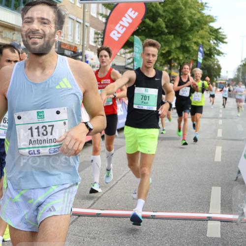 15.09.2024 - PSD Bank Halbmarathon Strokosch-Dieckow http://msf.ph/oto/7089341 15.09.2024 11:31:07 Ziel 701, 712, 749, 754, 918, 1038, 1110, 1137, 1165, 1386, 2461, 2475, 2476, 2601 meine-sportfotos.de
