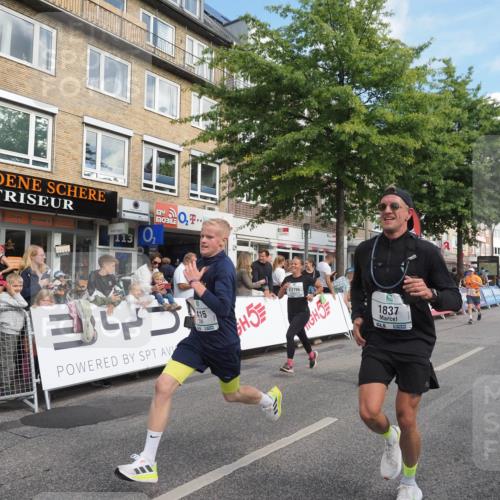 15.09.2024 - PSD Bank Halbmarathon Miley Keyser http://msf.ph/oto/7089347 15.09.2024 12:00:01 Ziel 1555, 1576, 1614, 1691, 1725, 1837, 1844, 2071, 2161, 2415, 2558, 2752, 2791, 2795, 2799, 2807, 2864, 2949, 2983, 3026, 3098, 3177, 3523, 3550 meine-sportfotos.de