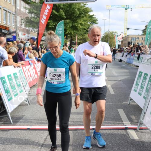 15.09.2024 - PSD Bank Halbmarathon Strokosch-Dieckow http://msf.ph/oto/7089352 15.09.2024 12:29:14 Ziel 2076, 2108, 2157, 2288, 2715, 3057, 3247, 3255, 3266, 3287, 3325 meine-sportfotos.de