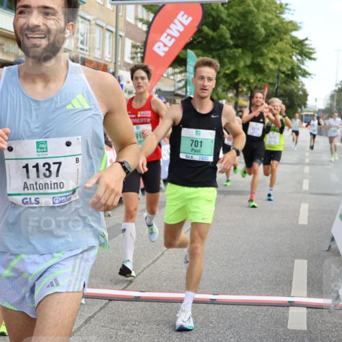 15.09.2024 - PSD Bank Halbmarathon Strokosch-Dieckow http://msf.ph/oto/7089354 15.09.2024 11:31:07 Ziel 701, 712, 749, 754, 918, 1038, 1110, 1137, 1165, 1386, 2461, 2475, 2476, 2601 meine-sportfotos.de