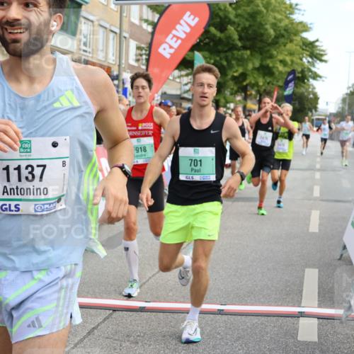 15.09.2024 - PSD Bank Halbmarathon Strokosch-Dieckow http://msf.ph/oto/7089366 15.09.2024 11:31:07 Ziel 701, 712, 749, 754, 918, 1038, 1110, 1137, 1165, 1386, 2461, 2475, 2476, 2601 meine-sportfotos.de