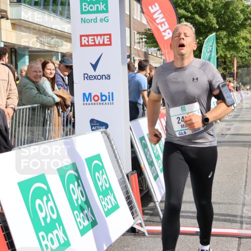 15.09.2024 - PSD Bank Halbmarathon Strokosch-Dieckow http://msf.ph/oto/7089446 15.09.2024 12:40:32 Ziel 1668, 2395, 2428, 3503 meine-sportfotos.de