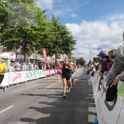 15.09.2024 - PSD Bank Halbmarathon Miley Keyser http://msf.ph/oto/7089479 15.09.2024 12:00:25 Ziel 1258, 1338, 1546, 1547, 1593, 1625, 1848, 1852, 1952, 1960, 2047, 2357, 2570, 2713, 2714, 2778, 2826, 3445, 3519 meine-sportfotos.de