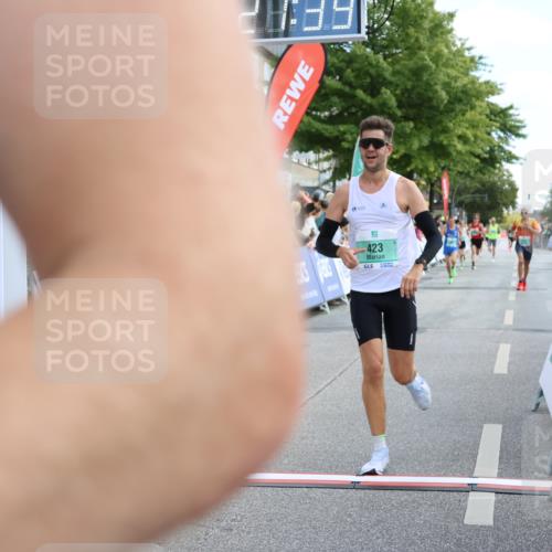 15.09.2024 - PSD Bank Halbmarathon Strokosch-Dieckow http://msf.ph/oto/7089544 15.09.2024 11:22:30 Ziel 415, 423, 593, 631, 654, 666, 685, 824, 877 meine-sportfotos.de