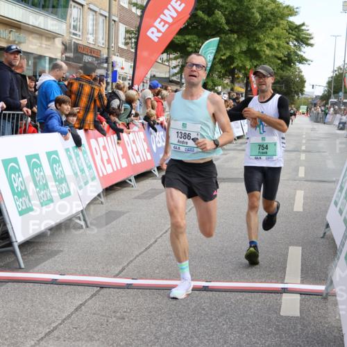 15.09.2024 - PSD Bank Halbmarathon Strokosch-Dieckow http://msf.ph/oto/7089695 15.09.2024 11:31:15 Ziel 701, 749, 754, 918, 1038, 1137, 1165, 1386, 2461, 2475, 2476 meine-sportfotos.de