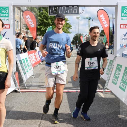 15.09.2024 - PSD Bank Halbmarathon Strokosch-Dieckow http://msf.ph/oto/7089718 15.09.2024 12:41:19 Ziel 1845, 1910, 3444 meine-sportfotos.de
