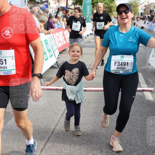 15.09.2024 - PSD Bank Halbmarathon Strokosch-Dieckow http://msf.ph/oto/7089731 15.09.2024 12:29:27 Ziel 2073, 2075, 2089, 2362, 2451, 3057, 3129, 3247, 3266, 3287, 3325, 3401, 3491 meine-sportfotos.de