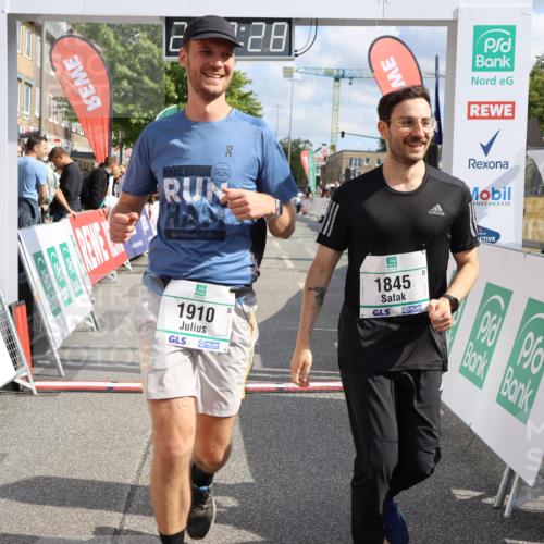 15.09.2024 - PSD Bank Halbmarathon Strokosch-Dieckow http://msf.ph/oto/7089735 15.09.2024 12:41:19 Ziel 1845, 1910, 3444 meine-sportfotos.de
