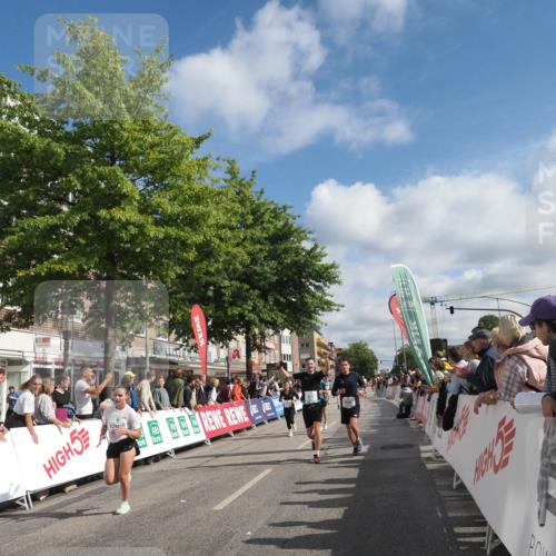 15.09.2024 - PSD Bank Halbmarathon Miley Keyser http://msf.ph/oto/7089747 15.09.2024 12:01:14 Ziel 1631, 1695, 1732, 1755, 1880, 1899, 1971, 2236, 2237, 2682, 2710, 2772, 2805, 2824, 2843, 2952, 2953, 2964, 3176, 3190 meine-sportfotos.de