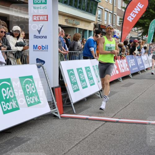 15.09.2024 - PSD Bank Halbmarathon Strokosch-Dieckow http://msf.ph/oto/7089757 15.09.2024 11:22:39 Ziel 423, 432, 593, 631, 641, 666, 681, 685, 823, 824, 1473 meine-sportfotos.de
