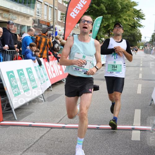 15.09.2024 - PSD Bank Halbmarathon Strokosch-Dieckow http://msf.ph/oto/7089780 15.09.2024 11:31:15 Ziel 701, 749, 754, 918, 1038, 1137, 1165, 1386, 2461, 2475, 2476 meine-sportfotos.de