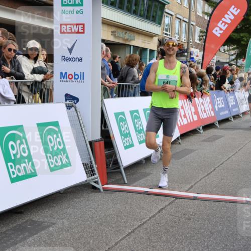 15.09.2024 - PSD Bank Halbmarathon Strokosch-Dieckow http://msf.ph/oto/7089812 15.09.2024 11:22:39 Ziel 423, 432, 593, 631, 641, 666, 681, 685, 823, 824, 1473 meine-sportfotos.de