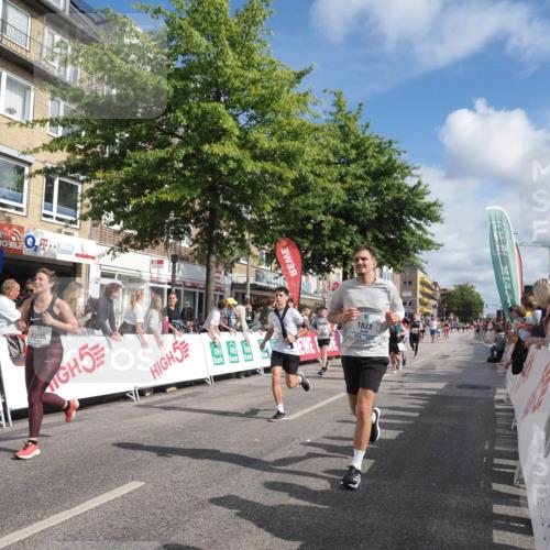 15.09.2024 - PSD Bank Halbmarathon Miley Keyser http://msf.ph/oto/7089874 15.09.2024 12:01:36 Ziel 1523, 1710, 1804, 1809, 1823, 1971, 2010, 2247, 2279, 2329, 2413, 2506, 2896, 2986, 3195 meine-sportfotos.de