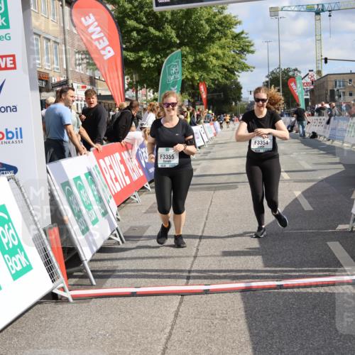 15.09.2024 - PSD Bank Halbmarathon Strokosch-Dieckow http://msf.ph/oto/7089879 15.09.2024 12:41:38 Ziel 3354, 3355, 3462 meine-sportfotos.de