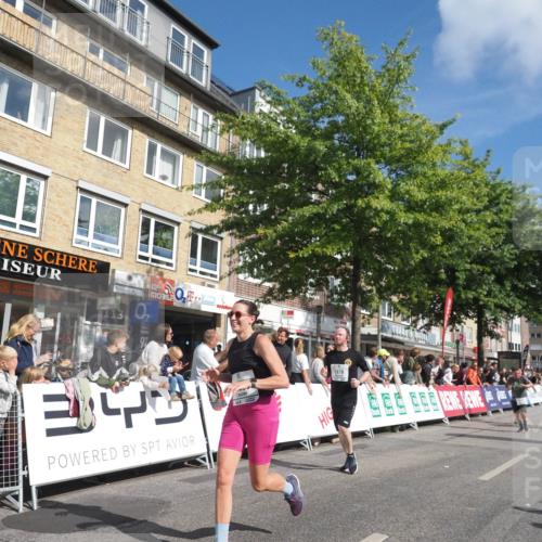 15.09.2024 - PSD Bank Halbmarathon Miley Keyser http://msf.ph/oto/7089941 15.09.2024 12:01:49 Ziel 1427, 1523, 1663, 1809, 1879, 2247, 2279, 2882, 2896, 2986, 2990, 3484 meine-sportfotos.de