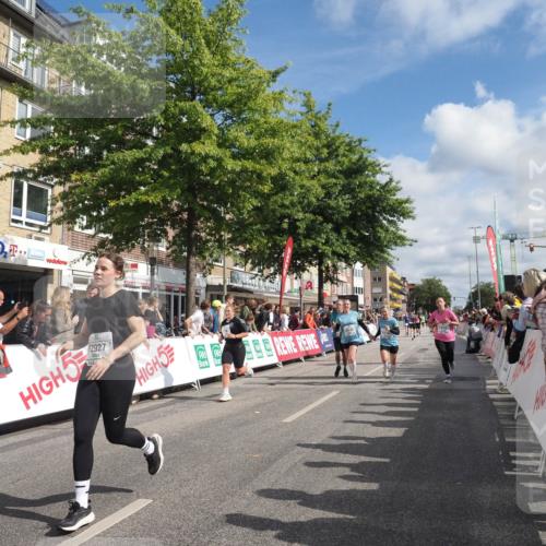 15.09.2024 - PSD Bank Halbmarathon Miley Keyser http://msf.ph/oto/7090002 15.09.2024 12:02:04 Ziel 1286, 1427, 1529, 1663, 1779, 1906, 2012, 2736, 2740, 2792, 2882, 2909, 2927, 2990, 2992, 3212, 3484 meine-sportfotos.de