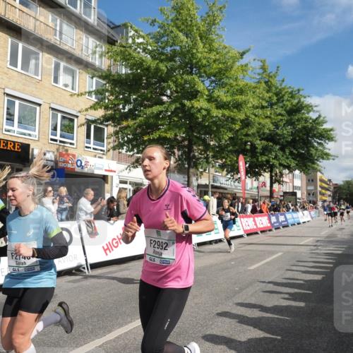 15.09.2024 - PSD Bank Halbmarathon Miley Keyser http://msf.ph/oto/7090029 15.09.2024 12:02:06 Ziel 1286, 1529, 1779, 1826, 1906, 2012, 2069, 2159, 2736, 2740, 2792, 2909, 2927, 2990, 2992, 3212, 3484 meine-sportfotos.de