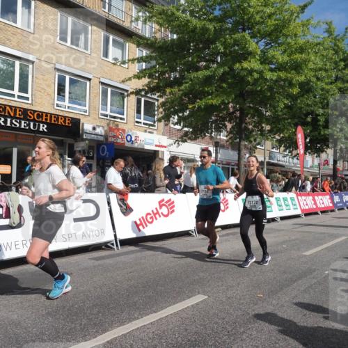 15.09.2024 - PSD Bank Halbmarathon Miley Keyser http://msf.ph/oto/7090127 15.09.2024 12:02:26 Ziel 1310, 1826, 1906, 1963, 2026, 2069, 2159, 2180, 2200, 2245, 2754, 2800, 3172, 3369, 3522 meine-sportfotos.de