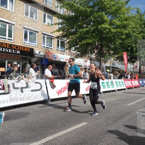 15.09.2024 - PSD Bank Halbmarathon Miley Keyser http://msf.ph/oto/7090129 15.09.2024 12:02:26 Ziel 1310, 1826, 1906, 1963, 2026, 2069, 2159, 2180, 2200, 2245, 2754, 2800, 3172, 3369, 3522 meine-sportfotos.de