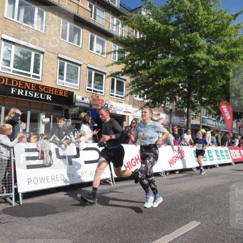 15.09.2024 - PSD Bank Halbmarathon Miley Keyser http://msf.ph/oto/7090148 15.09.2024 12:02:33 Ziel 1551, 1963, 2026, 2180, 2200, 2245, 2754, 2800, 3172, 3369, 3522 meine-sportfotos.de