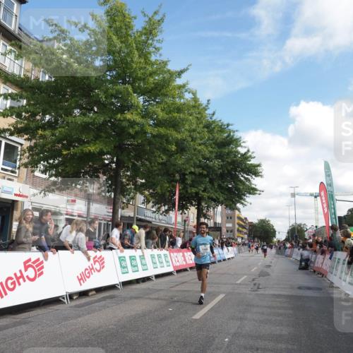 15.09.2024 - PSD Bank Halbmarathon Miley Keyser http://msf.ph/oto/7090174 15.09.2024 12:02:51 Ziel 1420, 1466, 2544 meine-sportfotos.de