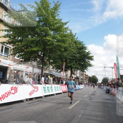 15.09.2024 - PSD Bank Halbmarathon Miley Keyser http://msf.ph/oto/7090175 15.09.2024 12:02:51 Ziel 1420, 1466, 2544 meine-sportfotos.de