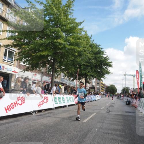 15.09.2024 - PSD Bank Halbmarathon Miley Keyser http://msf.ph/oto/7090178 15.09.2024 12:02:51 Ziel 1420, 1466, 2544 meine-sportfotos.de