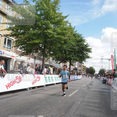 15.09.2024 - PSD Bank Halbmarathon Miley Keyser http://msf.ph/oto/7090179 15.09.2024 12:02:51 Ziel 1420, 1466, 2544 meine-sportfotos.de
