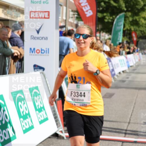 15.09.2024 - PSD Bank Halbmarathon Strokosch-Dieckow http://msf.ph/oto/7090257 15.09.2024 12:42:15 Ziel 2276, 3343, 3344, 3412 meine-sportfotos.de