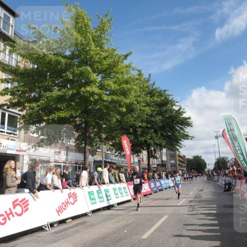 15.09.2024 - PSD Bank Halbmarathon Miley Keyser http://msf.ph/oto/7090299 15.09.2024 12:03:29 Ziel 1944, 2062, 2520, 2548, 2746, 2759, 3007, 3056 meine-sportfotos.de