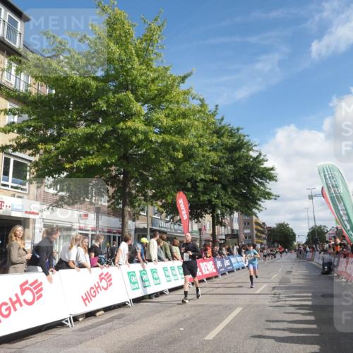 15.09.2024 - PSD Bank Halbmarathon Miley Keyser http://msf.ph/oto/7090301 15.09.2024 12:03:29 Ziel 1944, 2062, 2520, 2548, 2746, 2759, 3007, 3056 meine-sportfotos.de
