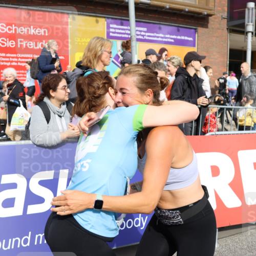 15.09.2024 - PSD Bank Halbmarathon Strokosch-Dieckow http://msf.ph/oto/7090302 15.09.2024 12:29:37 Ziel 2073, 2089, 2362, 2446, 2451, 3129, 3473, 3488, 3491 meine-sportfotos.de