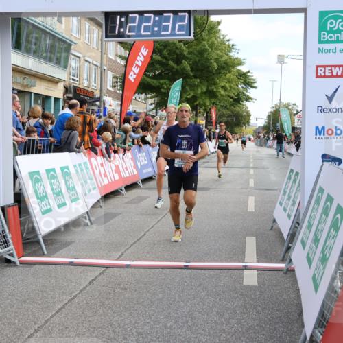 15.09.2024 - PSD Bank Halbmarathon Strokosch-Dieckow http://msf.ph/oto/7090351 15.09.2024 11:23:23 Ziel 650, 674, 683, 1022 meine-sportfotos.de