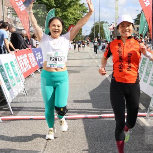 15.09.2024 - PSD Bank Halbmarathon Strokosch-Dieckow http://msf.ph/oto/7090355 15.09.2024 12:42:41 Ziel 2225, 2913, 2966, 3131, 3191, 3278, 3363 meine-sportfotos.de