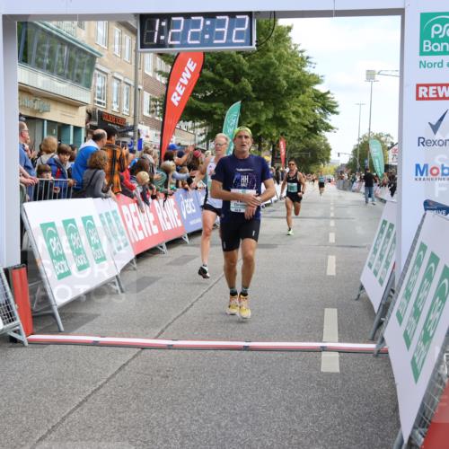 15.09.2024 - PSD Bank Halbmarathon Strokosch-Dieckow http://msf.ph/oto/7090356 15.09.2024 11:23:23 Ziel 650, 674, 683, 1022 meine-sportfotos.de