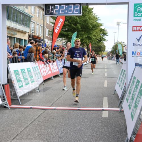 15.09.2024 - PSD Bank Halbmarathon Strokosch-Dieckow http://msf.ph/oto/7090359 15.09.2024 11:23:23 Ziel 650, 674, 683, 1022 meine-sportfotos.de