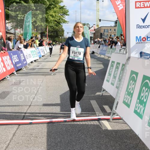 15.09.2024 - PSD Bank Halbmarathon Strokosch-Dieckow http://msf.ph/oto/7090373 15.09.2024 12:42:49 Ziel 2913, 2966, 3242, 3278 meine-sportfotos.de