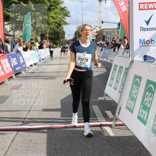 15.09.2024 - PSD Bank Halbmarathon Strokosch-Dieckow http://msf.ph/oto/7090377 15.09.2024 12:42:49 Ziel 2913, 2966, 3242, 3278 meine-sportfotos.de