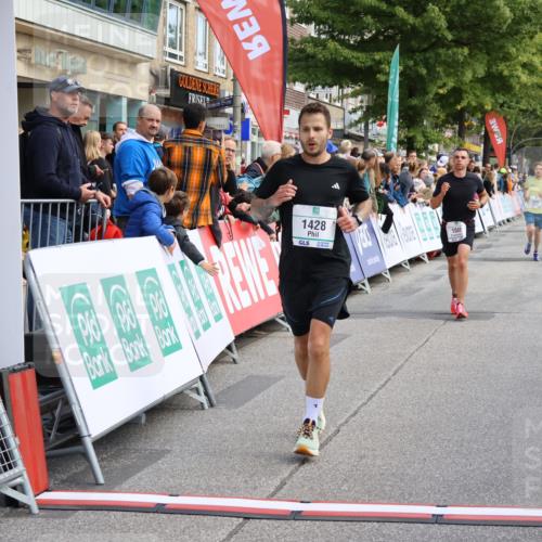 15.09.2024 - PSD Bank Halbmarathon Strokosch-Dieckow http://msf.ph/oto/7090385 15.09.2024 11:32:08 Ziel 695, 1030, 1088, 1345, 1402, 1428, 1432, 1465, 2685 meine-sportfotos.de