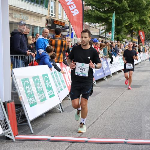 15.09.2024 - PSD Bank Halbmarathon Strokosch-Dieckow http://msf.ph/oto/7090395 15.09.2024 11:32:08 Ziel 695, 1030, 1088, 1345, 1402, 1428, 1432, 1465, 2685 meine-sportfotos.de