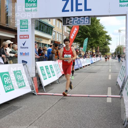 15.09.2024 - PSD Bank Halbmarathon Strokosch-Dieckow http://msf.ph/oto/7090503 15.09.2024 11:23:47 Ziel 638, 663, 687, 879, 881, 1028 meine-sportfotos.de