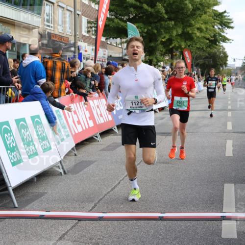 15.09.2024 - PSD Bank Halbmarathon Strokosch-Dieckow http://msf.ph/oto/7090601 15.09.2024 11:32:33 Ziel 698, 734, 804, 900, 902, 911, 1121, 2473, 2688 meine-sportfotos.de