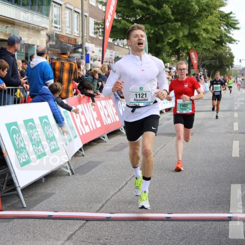 15.09.2024 - PSD Bank Halbmarathon Strokosch-Dieckow http://msf.ph/oto/7090609 15.09.2024 11:32:33 Ziel 698, 734, 804, 900, 902, 911, 1121, 2473, 2688 meine-sportfotos.de