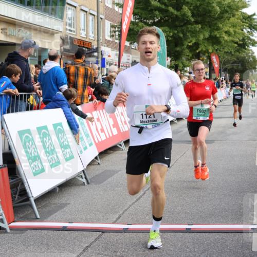 15.09.2024 - PSD Bank Halbmarathon Strokosch-Dieckow http://msf.ph/oto/7090624 15.09.2024 11:32:33 Ziel 698, 734, 804, 900, 902, 911, 1121, 2473, 2688 meine-sportfotos.de