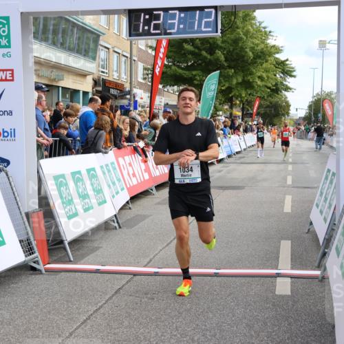 15.09.2024 - PSD Bank Halbmarathon Strokosch-Dieckow http://msf.ph/oto/7090629 15.09.2024 11:24:03 Ziel 645, 672, 675, 865, 894, 941, 1034, 1072 meine-sportfotos.de