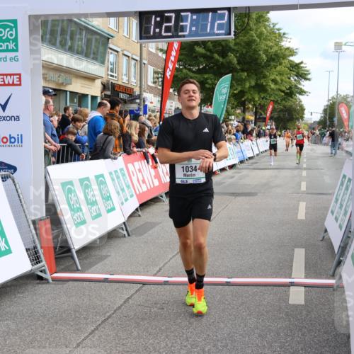 15.09.2024 - PSD Bank Halbmarathon Strokosch-Dieckow http://msf.ph/oto/7090639 15.09.2024 11:24:03 Ziel 645, 672, 675, 865, 894, 941, 1034, 1072 meine-sportfotos.de
