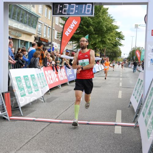 15.09.2024 - PSD Bank Halbmarathon Strokosch-Dieckow http://msf.ph/oto/7090643 15.09.2024 11:24:09 Ziel 672, 675, 865, 894, 1034, 1072, 1098 meine-sportfotos.de